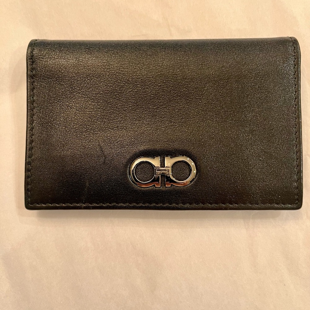 Ferragamo Gancini silver logo black leather men’s/women’s 3x5 wallet/cardholder